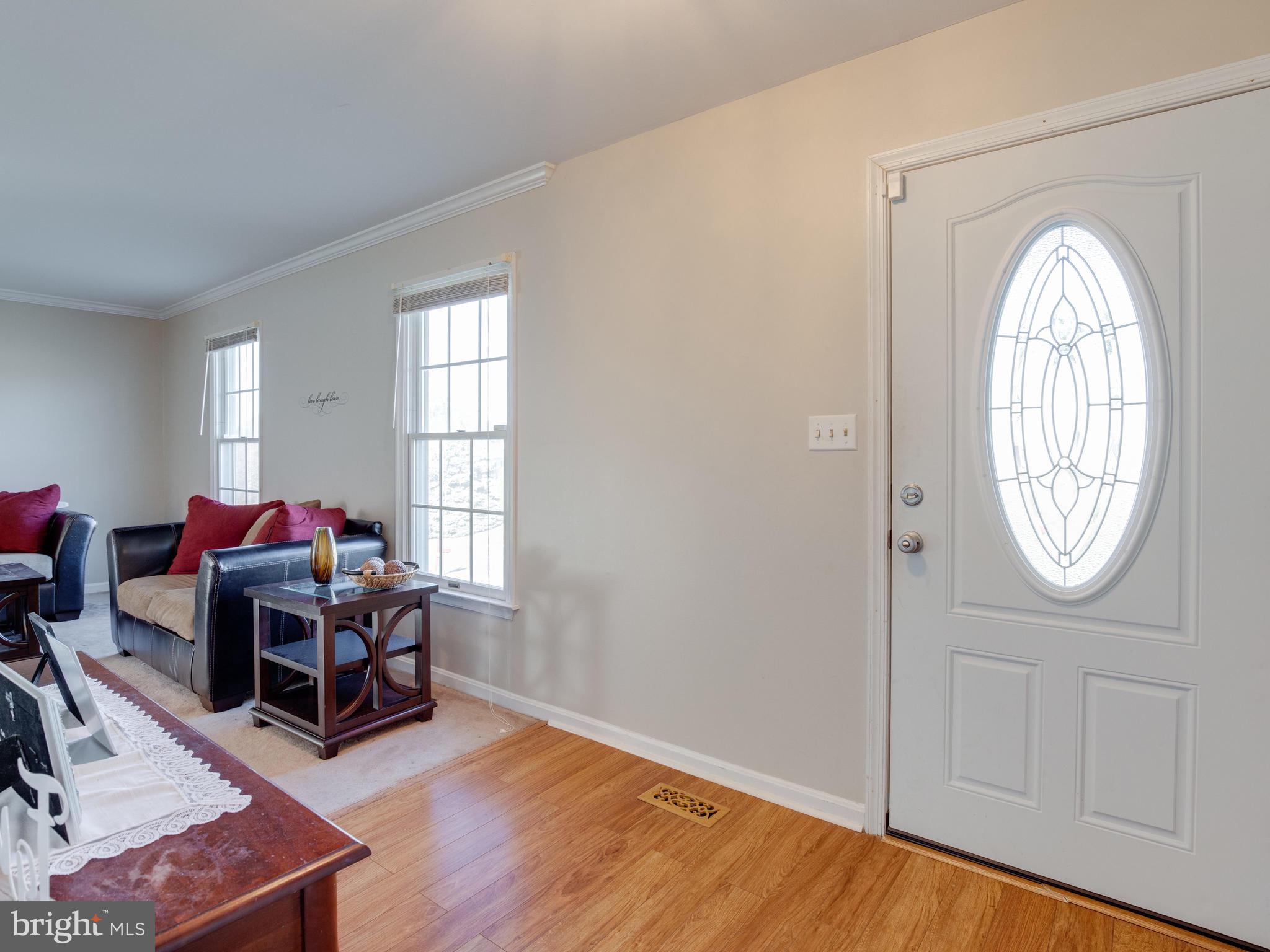 655 Friendship Road Westminster, MD 21157 - Photo 5 of 46 Gallery Image 5