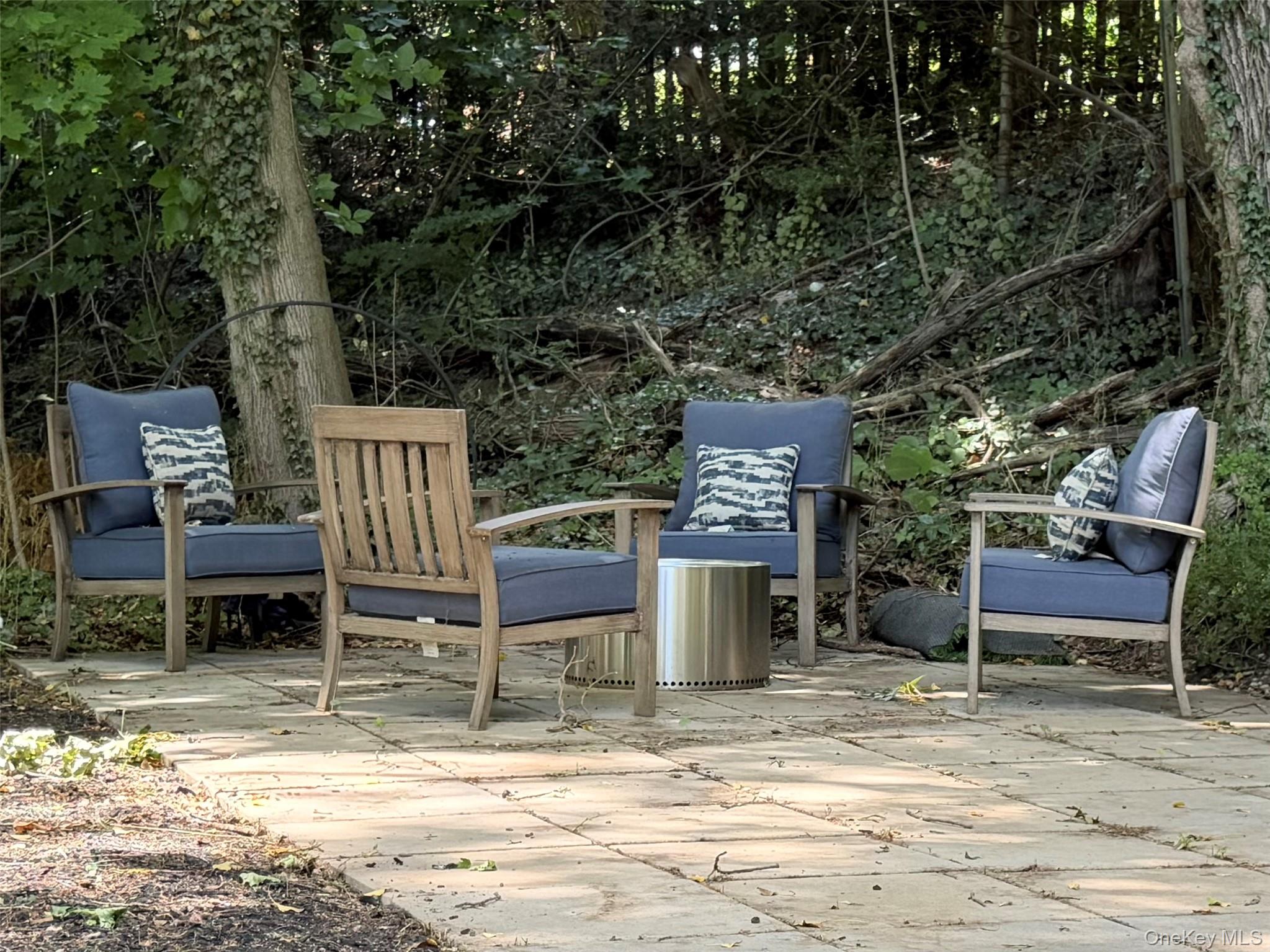 149 Fort Salonga Road Northport, NY 11768 - Photo 15 of 23 Cozy area in rear yard