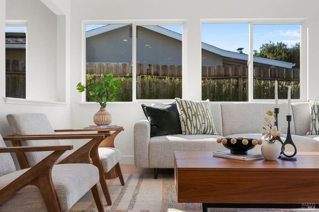 $1,395,000 | 456 Alameda De La Loma, Novato, CA 94949