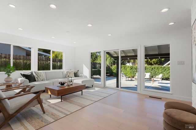 $1,395,000 | 456 Alameda De La Loma, Novato, CA 94949