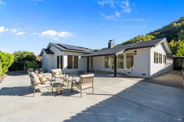 $1,395,000 | 456 Alameda De La Loma, Novato, CA 94949