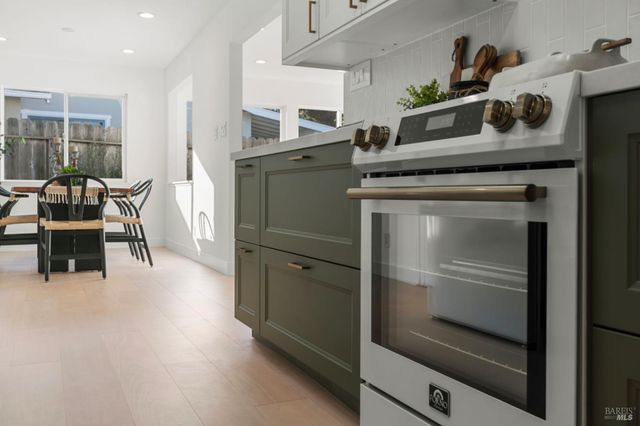 $1,395,000 | 456 Alameda De La Loma, Novato, CA 94949