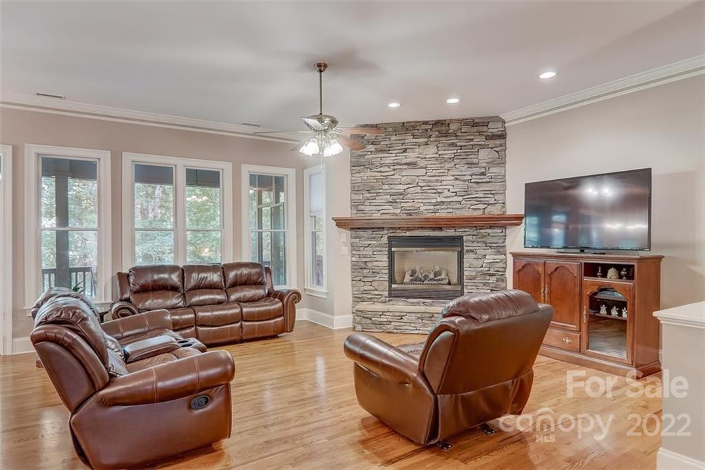 155 Camptown Road Brevard, NC 28712 - Photo 4 of 46 Gallery Image 4