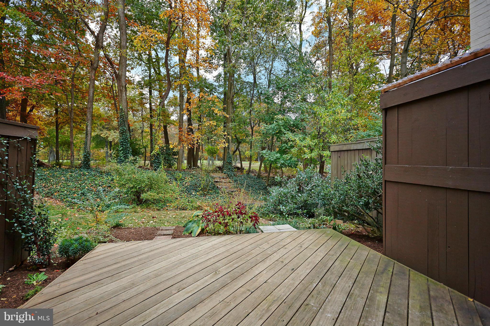 2015 Golf Course Drive Reston, VA 20191 - Photo 12 of 30 Rear Deck