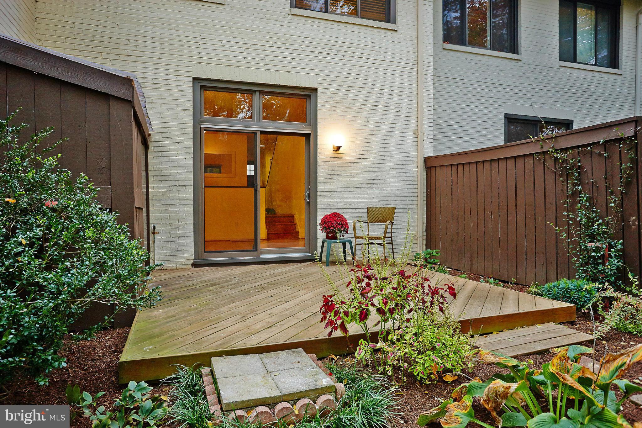 2015 Golf Course Drive Reston, VA 20191 - Photo 14 of 30 Backyard Deck Reverse