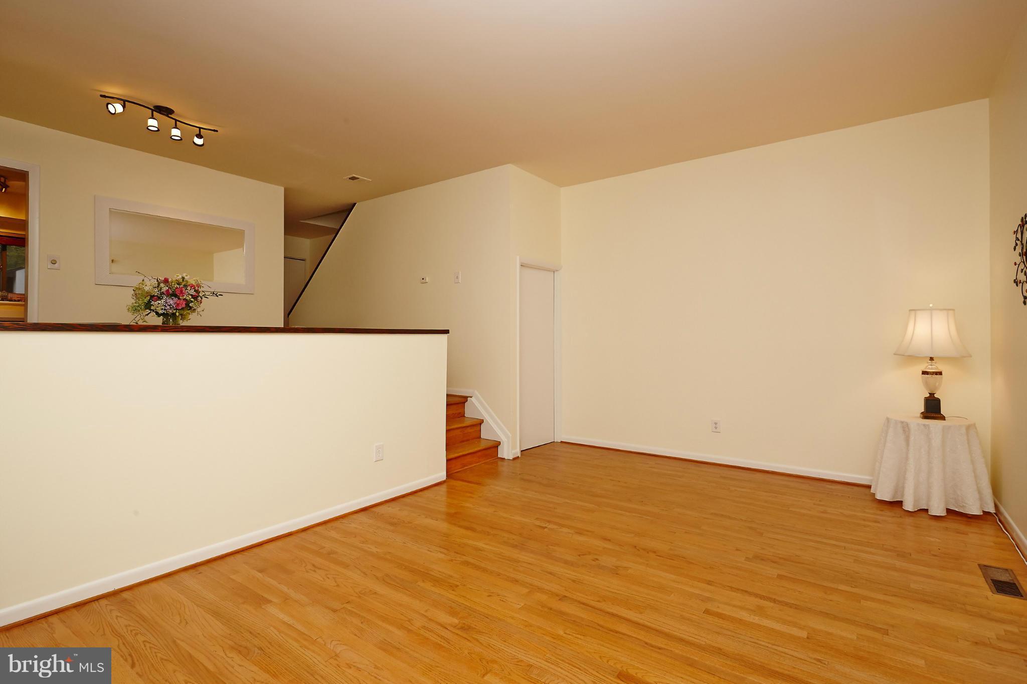 2015 Golf Course Drive Reston, VA 20191 - Photo 16 of 30 Living Room