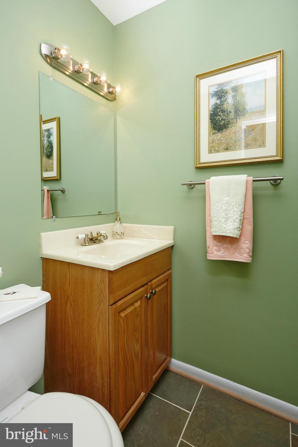 2015 Golf Course Drive Reston, VA 20191 - Photo 17 of 30 Powder Room Bath