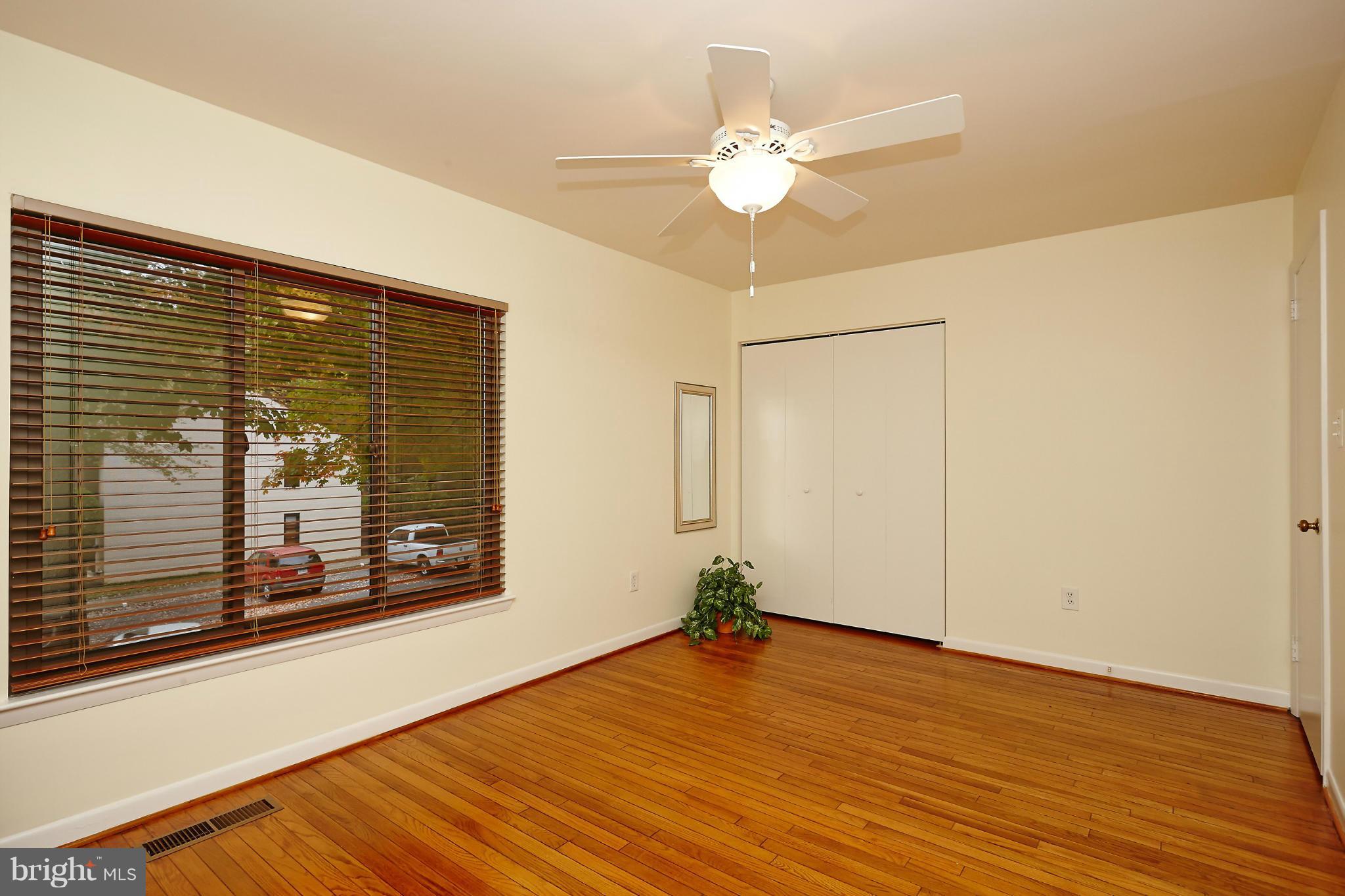 2015 Golf Course Drive Reston, VA 20191 - Photo 19 of 30 Bedroom (Master)