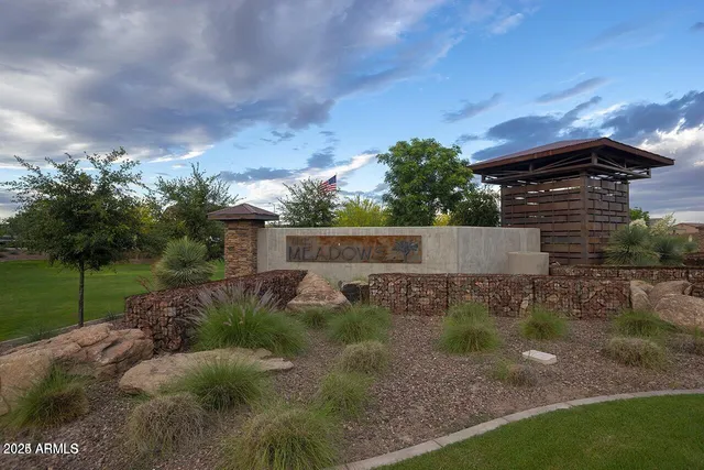 $709,900 | 10043 West Foothill Drive, Peoria, AZ 85383