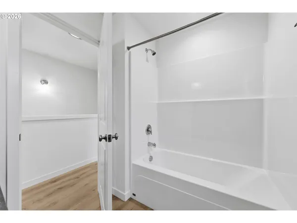 $379,000 | 5592 Burnett Avenue, Unit A, Eugene, OR 97402