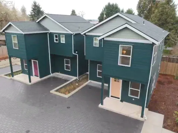 $379,000 | 5592 Burnett Avenue, Unit A, Eugene, OR 97402