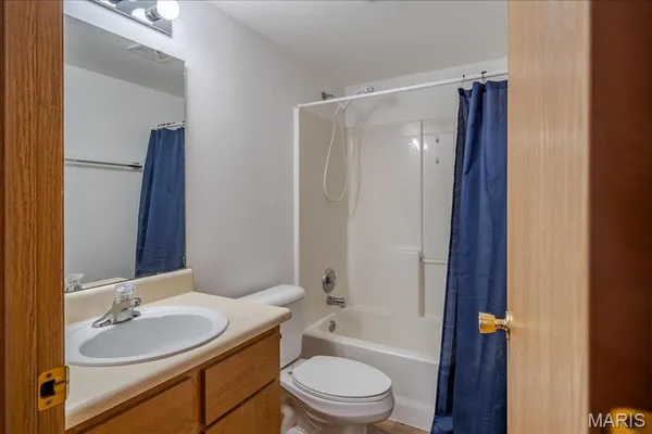 $240,000 | 1308 Wildwood Dr Street, St. Clair, MO 63077