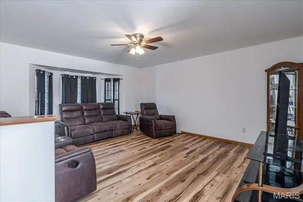 $240,000 | 1308 Wildwood Dr Street, St. Clair, MO 63077