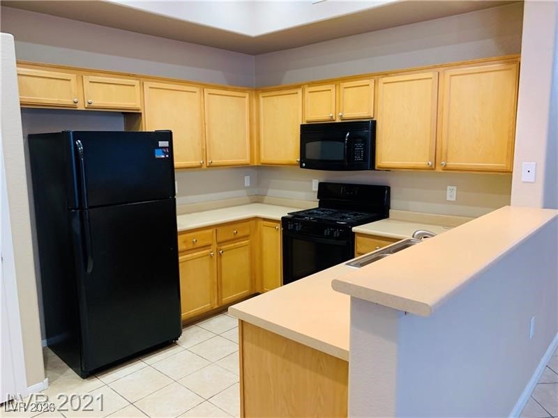 3355 Cactus Shadow Street, Unit 101 Las Vegas, NV 89129 - Photo 8 of 15