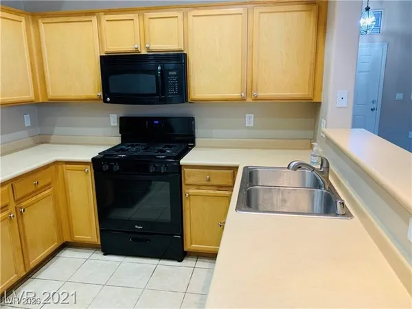 $1,300 | 3355 Cactus Shadow Street, Unit 101, Las Vegas, NV 89129