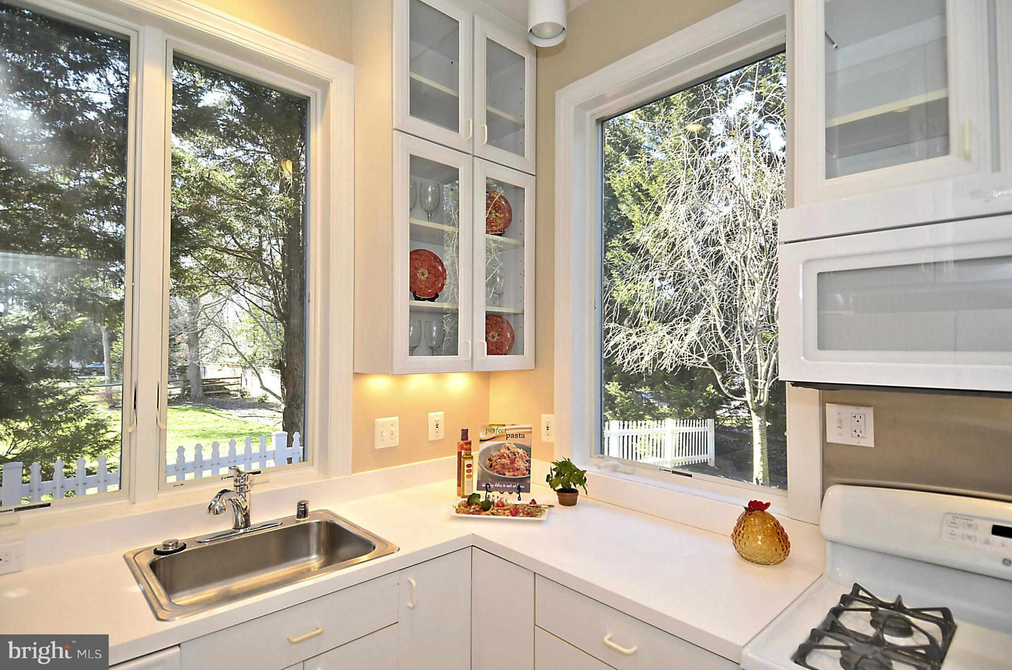9817 Glen Road Potomac, MD 20854 - Photo 12 of 24 Kitchen