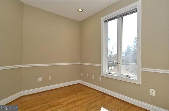 9817 Glen Road Potomac, MD 20854 - Photo 19 of 24 Interior (General)