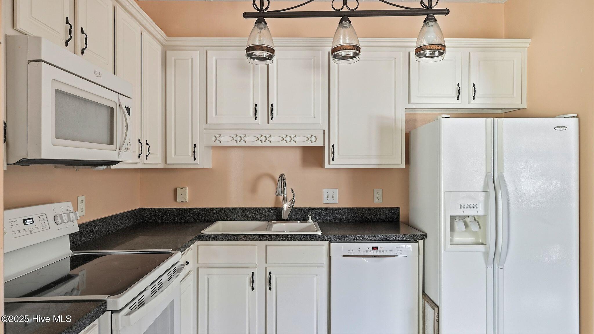 220 Spring Lake Drive Pinehurst, NC 28374 - Photo 15 of 37 16_DSC09866 copy