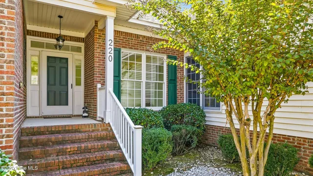 $352,500 | 220 Spring Lake Drive, Pinehurst, NC 28374