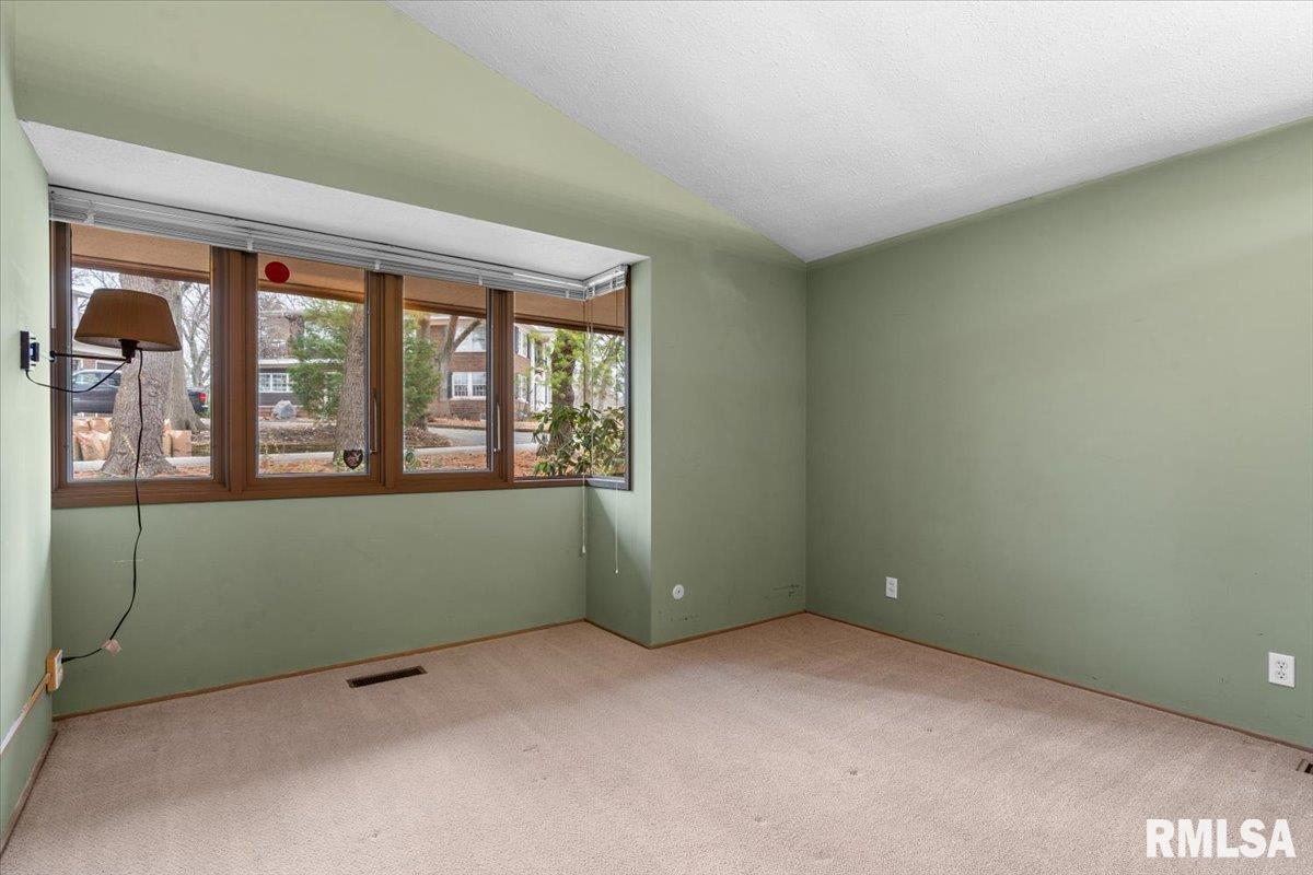 1906 South Illini Road Springfield, IL 62704 - Photo 23 of 31