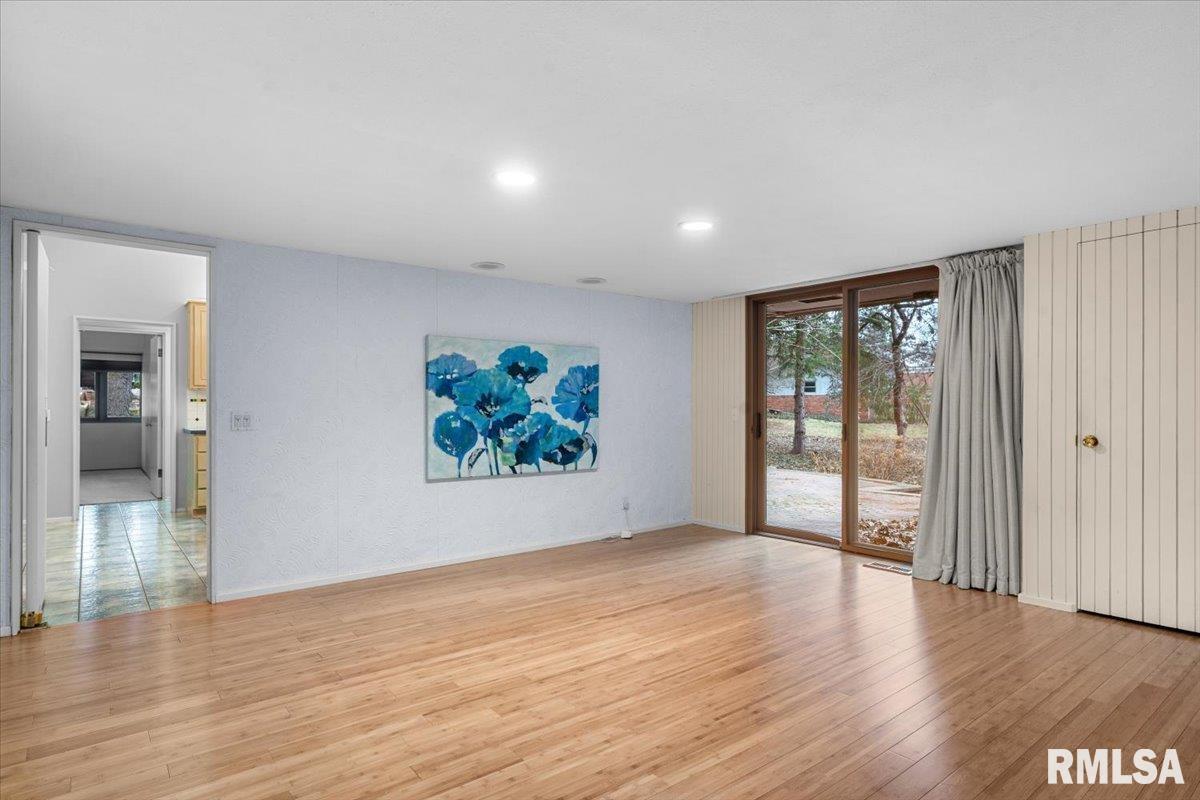 1906 South Illini Road Springfield, IL 62704 - Photo 9 of 31