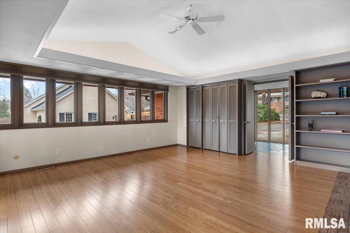 1906 South Illini Road Springfield, IL 62704 - Photo 10 of 31