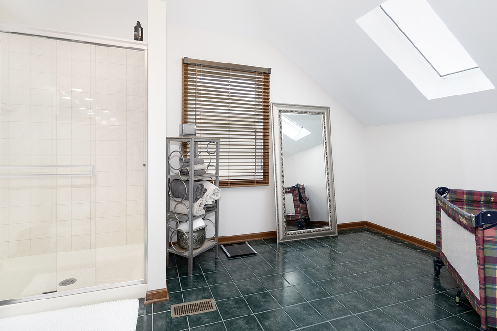 1712 Mundelein Road Naperville, IL 60565 - Photo 23 of 42 a room with window and closet
