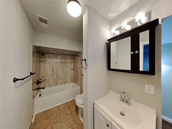 $2,145 | 2141 Province Lane, Dallas, TX 75228