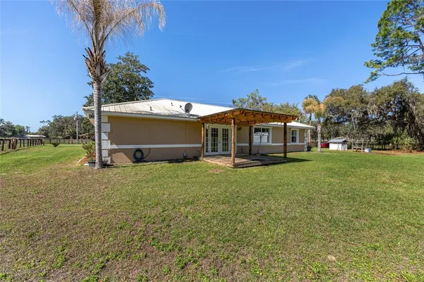 $450,000 | 205 East Highway 318, Citra, FL 32113