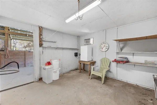 $450,000 | 205 East Highway 318, Citra, FL 32113