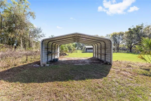 $450,000 | 205 East Highway 318, Citra, FL 32113