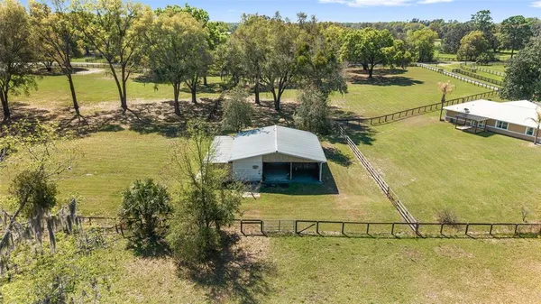 $450,000 | 205 East Highway 318, Citra, FL 32113