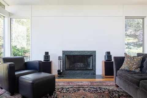 $1,790,000 | 3 Compton Circle, Lexington, MA 02421