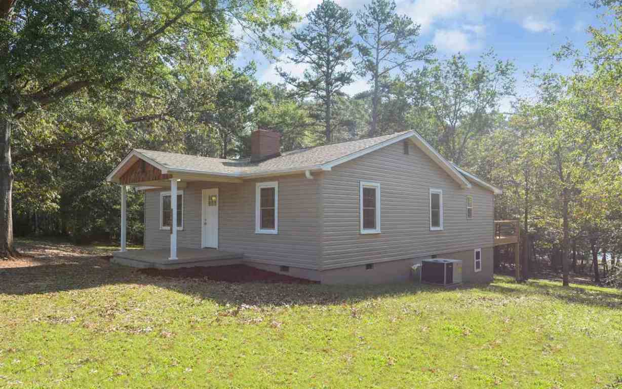 2698 Ridge Road Hartwell, GA 30643 - Photo 4 of 32 Gallery Image 4
