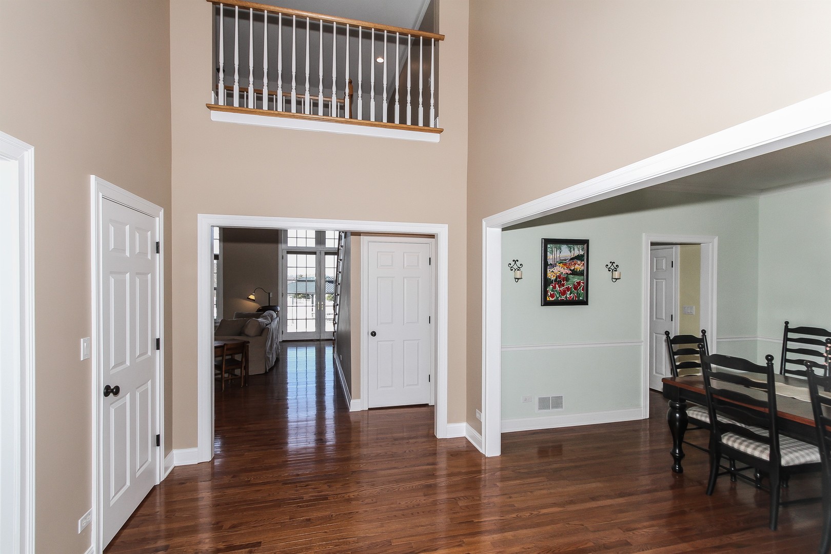 8762 Country Shire Lane Spring Grove, IL 60081 - Photo 5 of 39 a view of a livingroom with furniture and hardwood floor