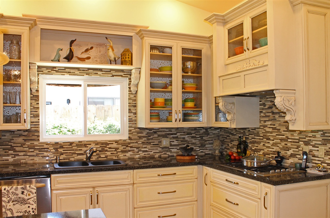 949 Woodcreek Road Fallbrook, CA 92028 - Photo 4 of 25