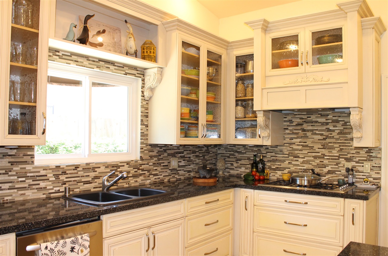 949 Woodcreek Road Fallbrook, CA 92028 - Photo 5 of 25