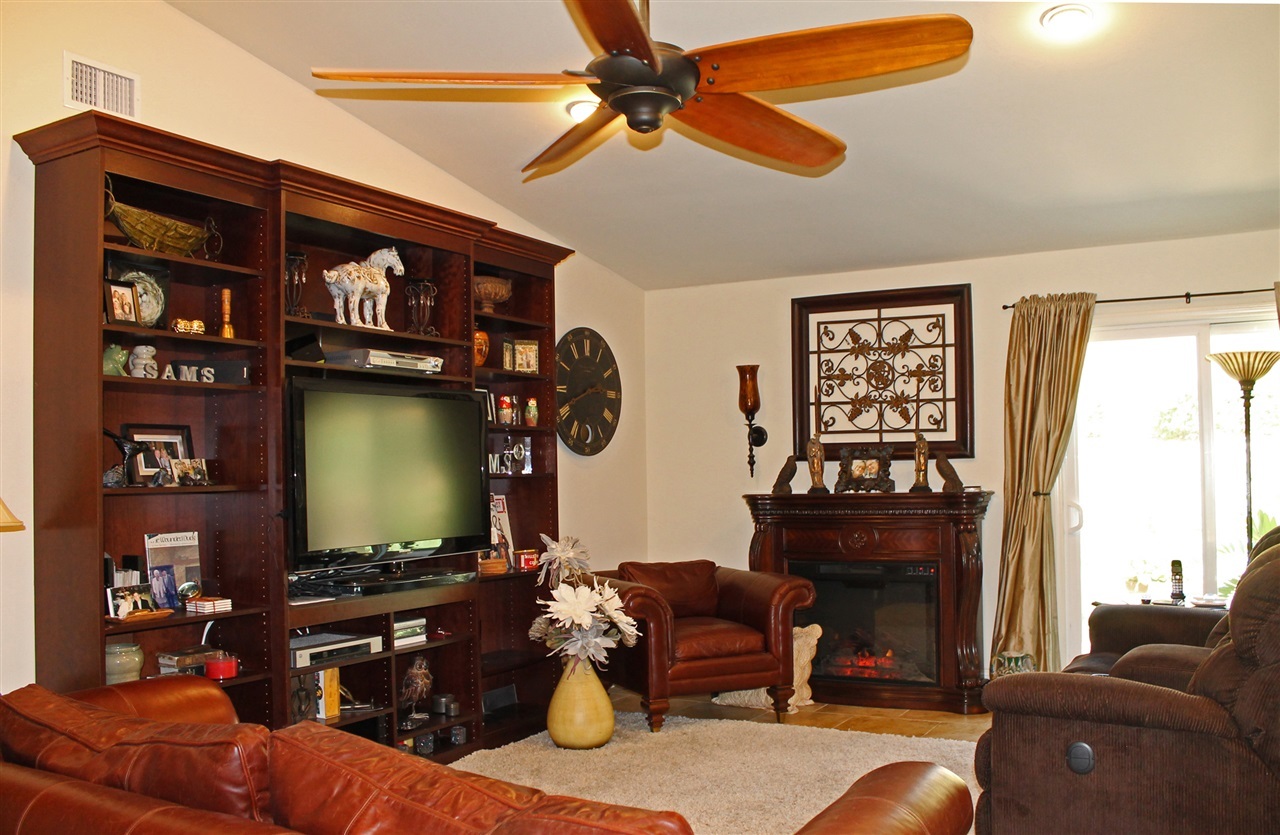 949 Woodcreek Road Fallbrook, CA 92028 - Photo 9 of 25
