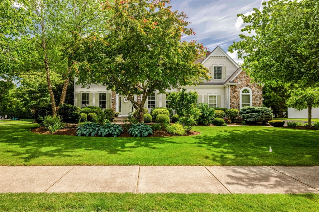 42 Coach Road North Attleboro, MA 02760 - Photo 2 of 42