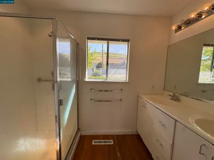 $1,199,000 | 1142 Larch Avenue, Moraga, CA 94556