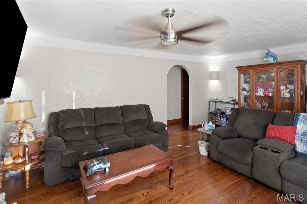 453 George Street Wood River, IL 62095 - Photo 13 of 55
