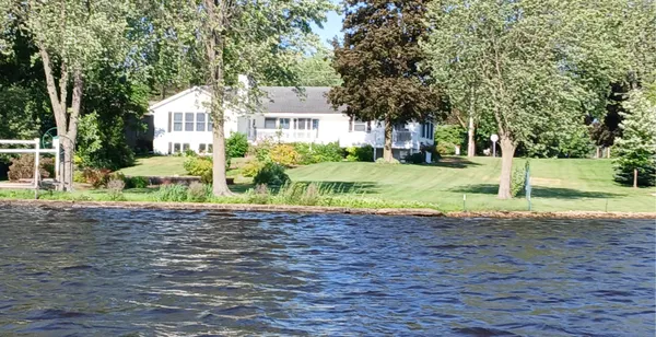 $655,000 | 503 Riverside Drive, Shawano, WI 54166