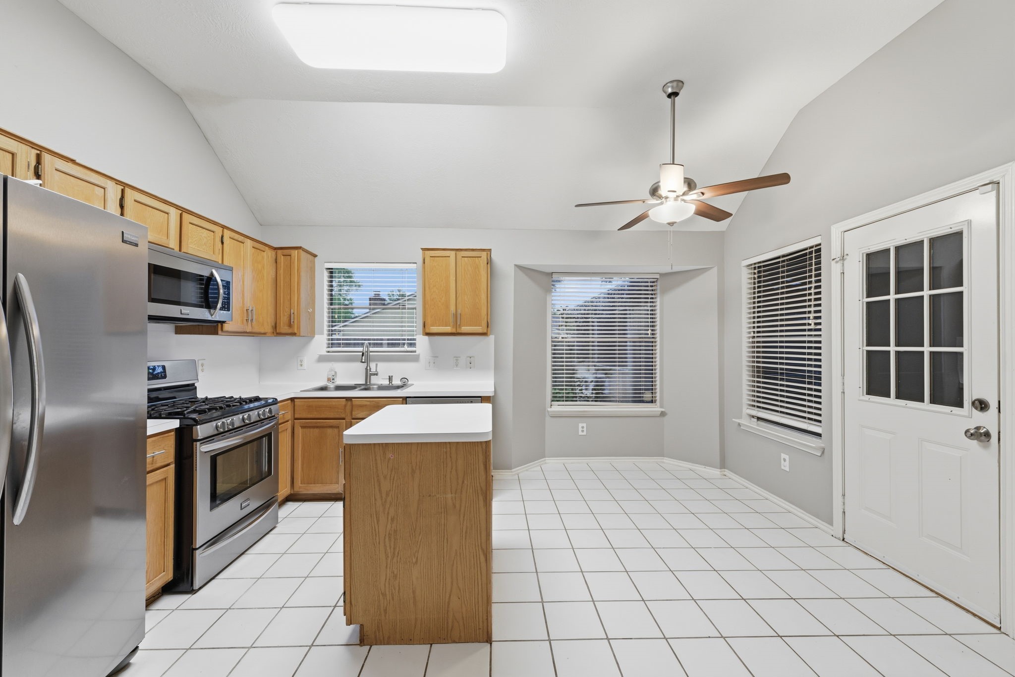 3503 Riverside Drive Pearland, TX 77581 - Photo 13 of 27