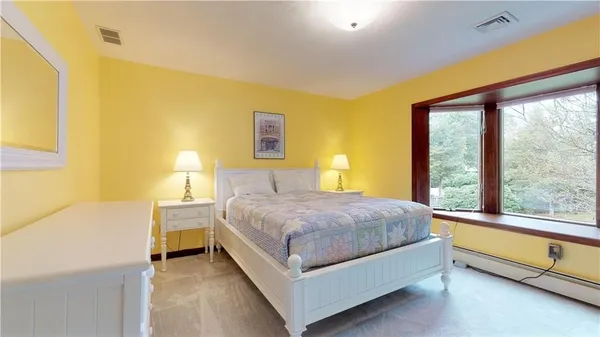 $6,000 | 48 St George Court, Warwick, RI 02888