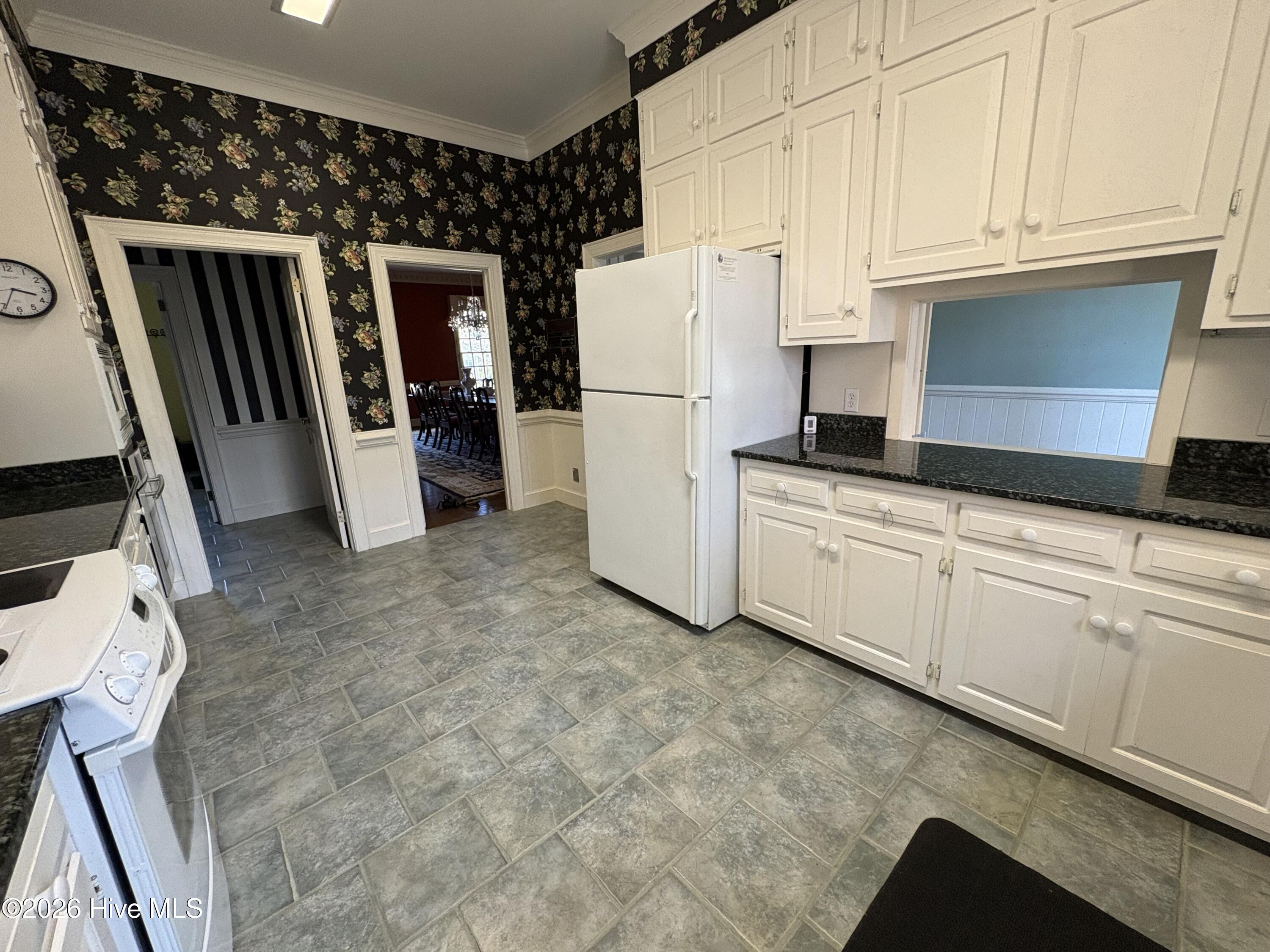 214 Alderson Road Washington, NC 27889 - Photo 17 of 49 Kitchen