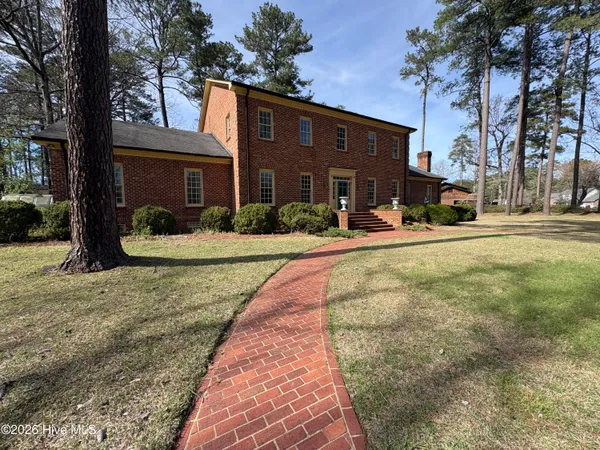 $739,900 | 214 Alderson Road, Washington, NC 27889