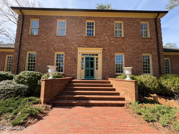 $739,900 | 214 Alderson Road, Washington, NC 27889