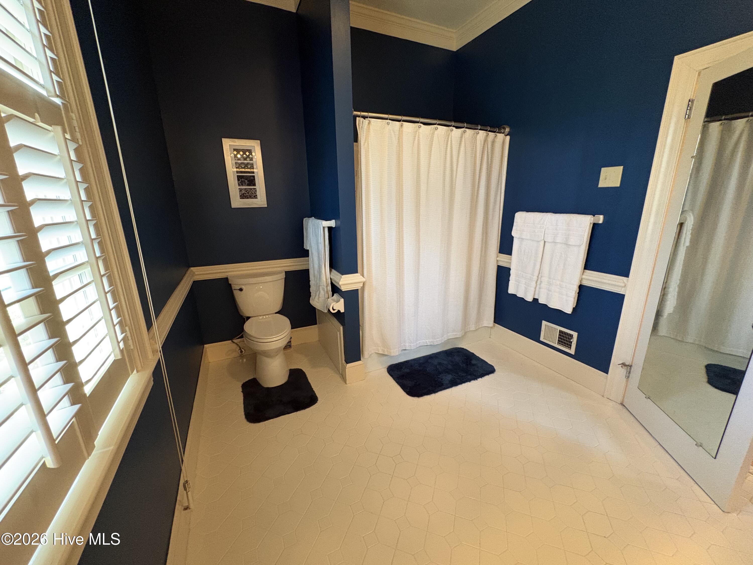 214 Alderson Road Washington, NC 27889 - Photo 35 of 49 First floor primary en-suite