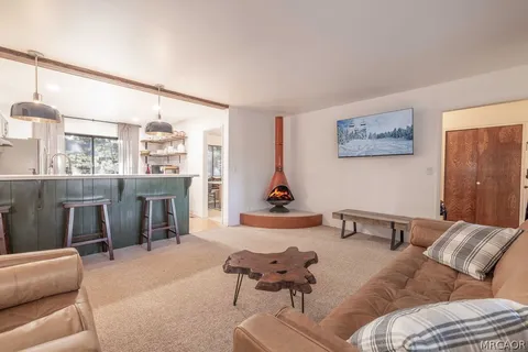 $775,000 | 170 North Eureka Drive, Big Bear Lake, CA 92315