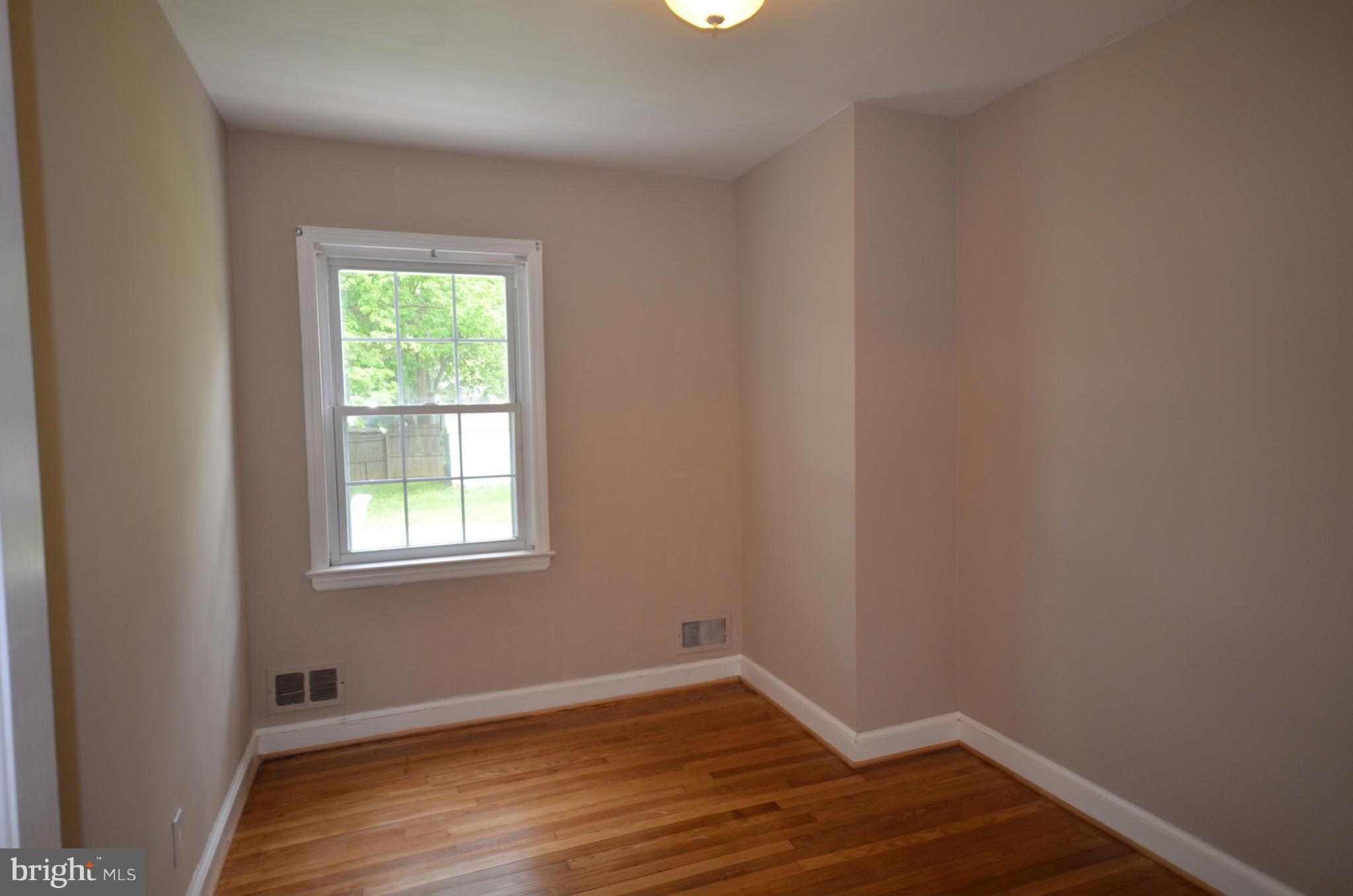 6043 Cipriano Road Lanham, MD 20706 - Photo 16 of 27 Bedroom 3